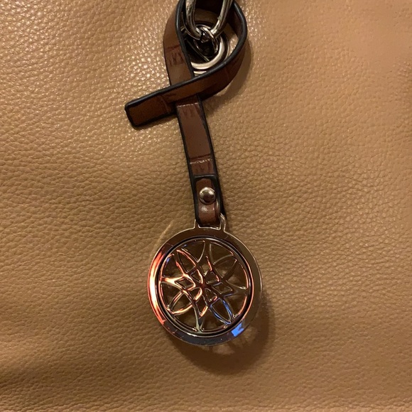 Large handbag - Picture 3 of 8